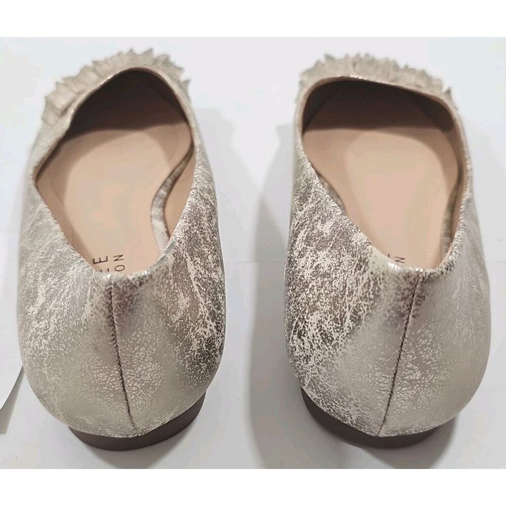 Journee Collection ~Woman Size 12M~ Judy Ruffled Ballet Flats Old Gold NWOB. - Picture 3 of 14